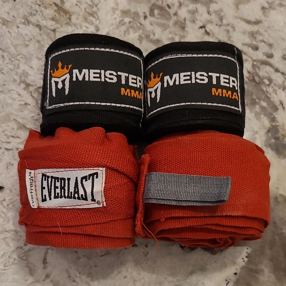 Everlast Red Hand Wraps